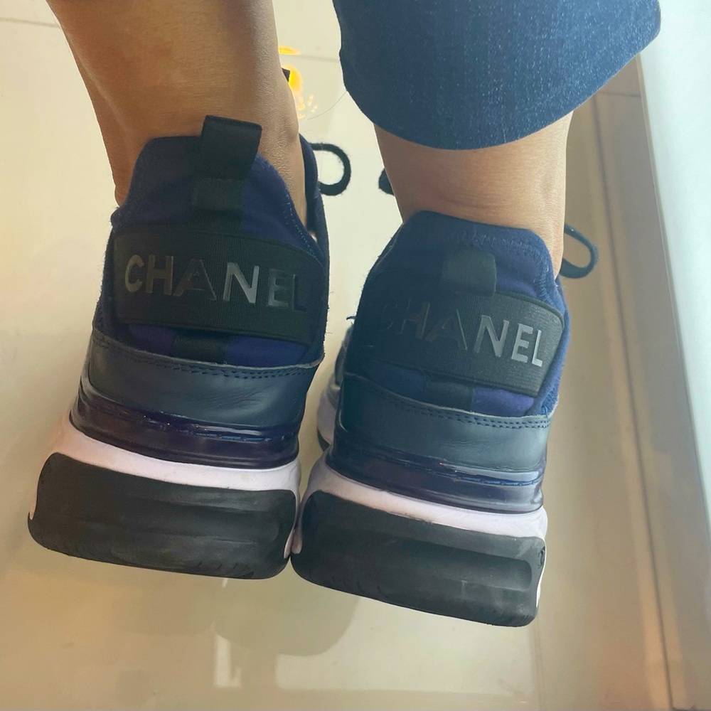 Chanel Interlocking CC Logo Sneakers. Women's US Size 6.5/7 .Navy blue - Picture 2 of 5